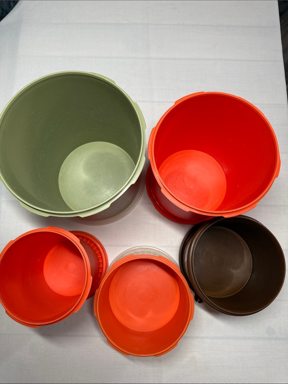 Vintage Tupperware Multi-Color Canisters - 5 Piece Mismatched Set - Picture 8 of 10